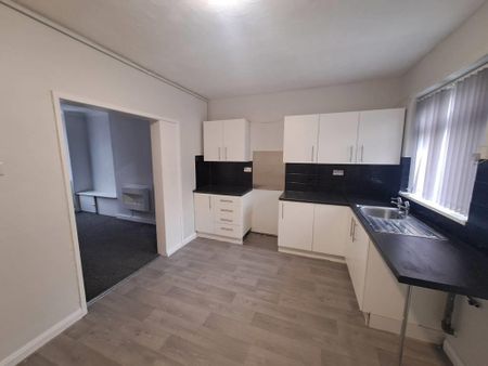 3 bedroom terraced house to rent - Photo 4