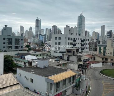 Apartamento com 2 quartos e 67m² para alugar em Nações, Balneário C... - Photo 1