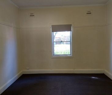 Two Bedroom Home In A Convenient Location - Photo 3