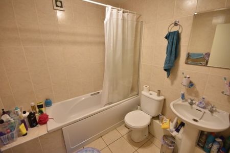 6 Bed - Fairfield Road, Jesmond - Photo 5