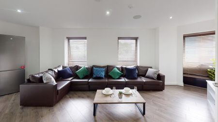 7 bedroom flat to rent - Photo 2