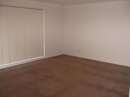 Modern Family Haven in Prime Kellyville Ridge Location - Photo 5