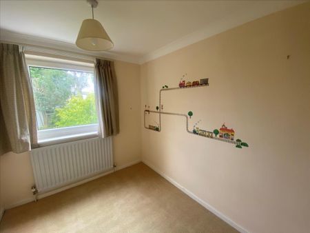 3 bedroom detached house to rent - Photo 2