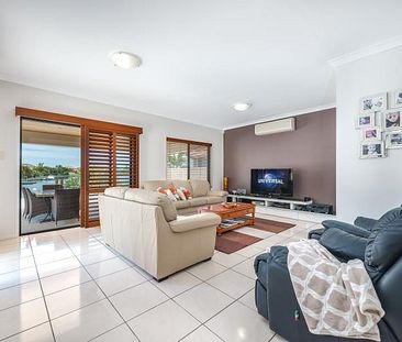 12 Calmwater Crescent, 4212, Helensvale - Photo 3