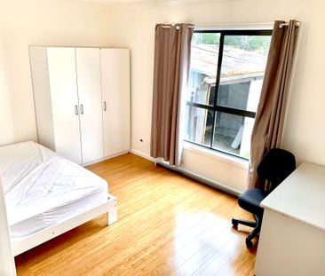 Springvale - Photo 1