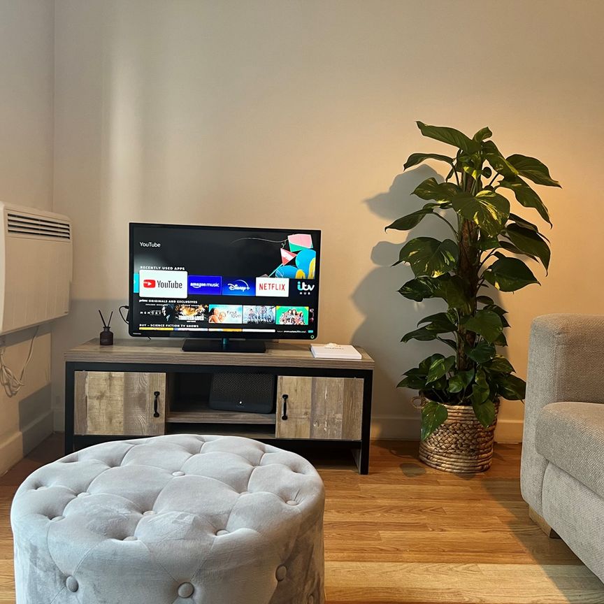 2 Bed Flat, Zenith, M3 - Photo 1