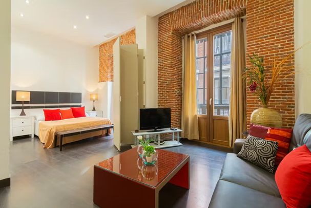 Calle Pérez Galdós, Madrid, Community of Madrid 28004 - Photo 1