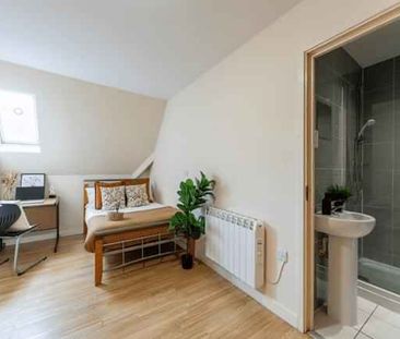 Silver Ensuite - Photo 3