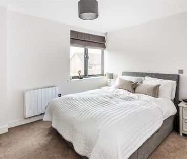 Lavender Park Road, West Byfleet - 1 bedroomProperty for lettings -... - Photo 3