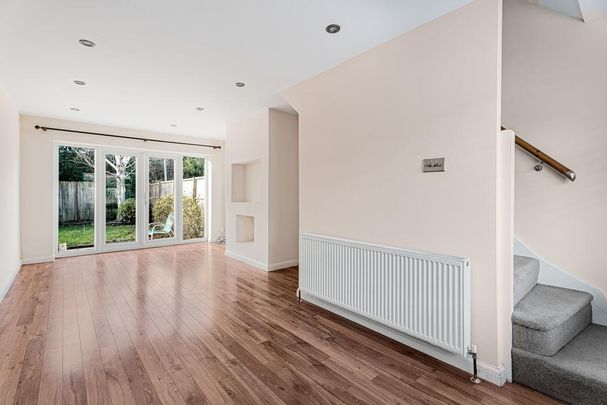 3 bedroom semi-detached house to rent - Photo 1