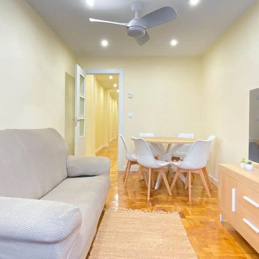 Piso de alquiler en Cuatro Caminos - Foto 1