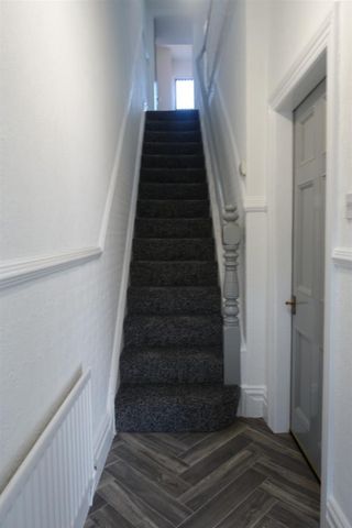 3 bedroom House To Let Total Size: 1120 SQ FT - Photo 3