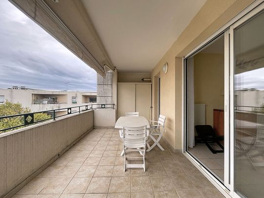 A LOUER AUX ANGLES ( 30133 ) : appartement 3 pièces -possibilité meublé -avec ascenseur - 2 terrasses et 1 garage !, - Photo 1