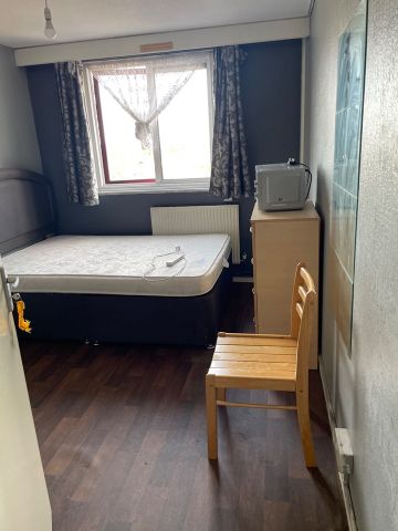 Room in a Shared Flat, Adams Road, N17 - Photo 5