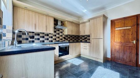 3 bedroom terraced house to rent - Photo 3