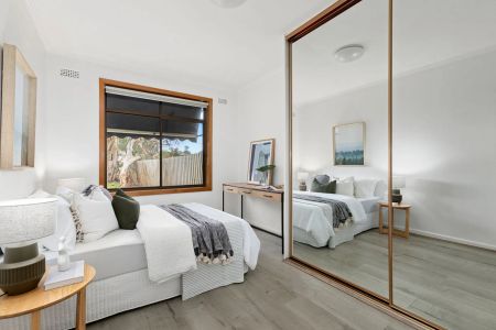 CHARMING FAMILY HOME FOR RENT IN HAMPTON! - Photo 5