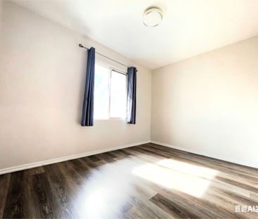 For Lease - 8 Storey Crescent Unit# MAIN, Toronto, Ontario - Photo 3