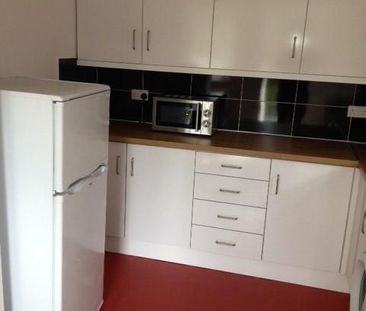 6 bedroom semi-detached house to rent - Photo 5