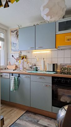 Gemütliche 3-Zimmer im Dachgeschoss mit Balkon in direkter Zentrumsnähe von Haan! - Photo 1