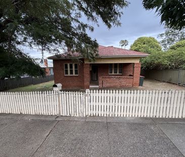 27 Upper Street, Tamworth - Photo 2