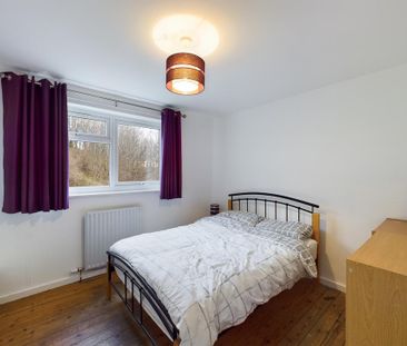 2 bedroom semi-detached house to rent - Photo 5