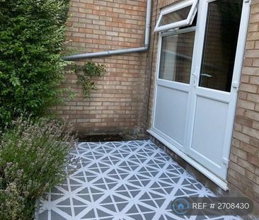 1 bedroom in a house share to rent - Photo 6