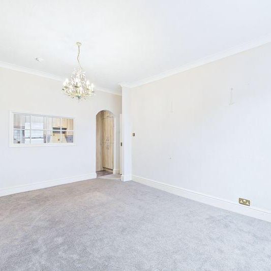 5 bedroom maisonette to rent - Photo 1