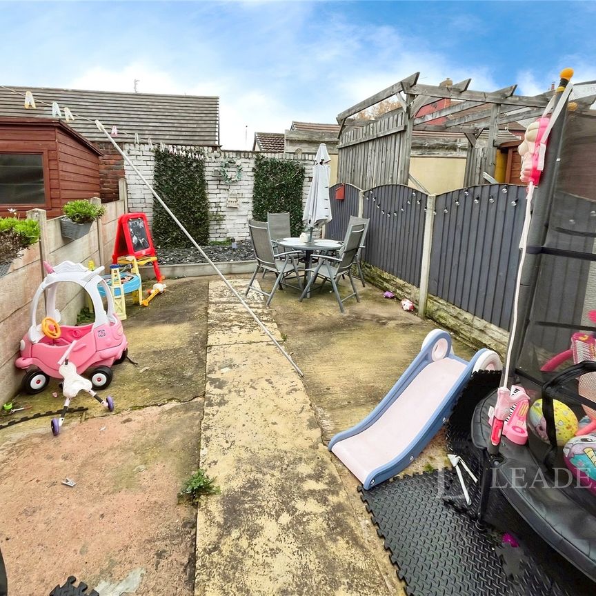 3 bedroom house to rent Victoria Street, Hillstown, Bolsover, Chesterfield, S44 - Photo 1