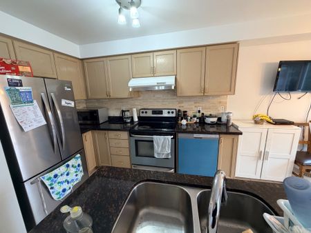 For Lease - 39 Moresby Street, Richmond Hill, Ontario - Photo 5