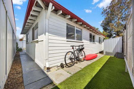 Well Presented Street Front Home! - Photo 3