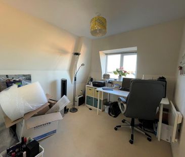 2 bedroom penthouse to rent - Photo 4