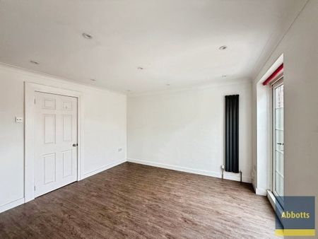 Croft Road, Newmarket - Photo 2