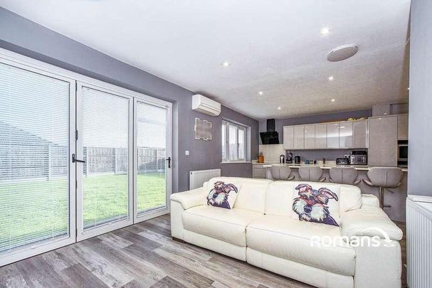 Don Close, Swindon, Wiltshire, SN25 - Photo 1