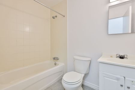 For Lease - 900 Glen Street Unit# 215, Oshawa, Ontario - Photo 4