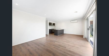 Well-Maintained 3 Bedroom Property - Photo 2