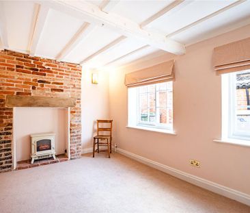 2 bedroom terraced house to rent - Photo 4