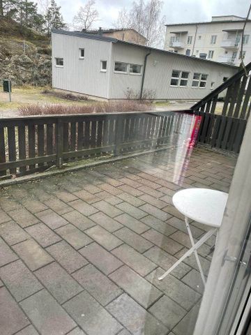 Vita Liljans väg, Skärholmen - Photo 2