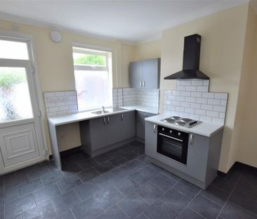2 bedroom terraced house to rent - Photo 6