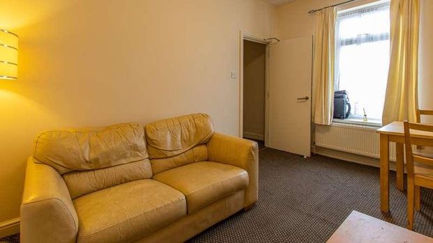 Minister Street, Cathays, CF24 - Photo 1