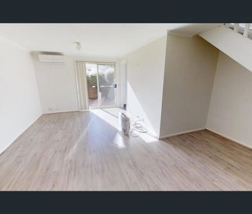 4/6 Mowatt Street, Queanbeyan East, NSW 2620 - Photo 3