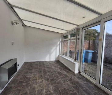 3 bedroom end of terrace house to rent - Photo 1