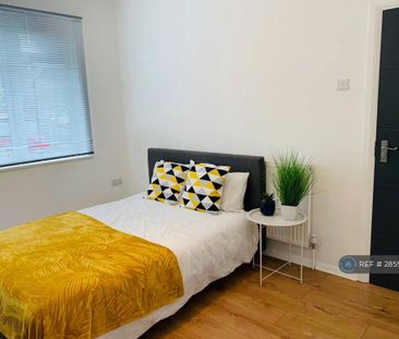 3 bedroom semi-detached house to rent - Photo 6