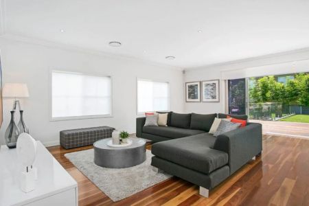 Modern Comfort and Convenience in the Heart of Ryde - Photo 2