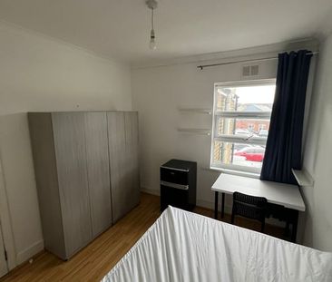 Room in a Shared House, Leggatt Road, E15 - Photo 3