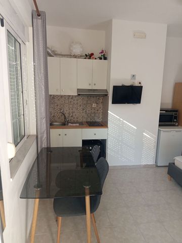 Studio/Γκαρσονιέρα για ενοικίαση Αγία Μαρίνα (Νέα Κυδωνία) - Photo 5