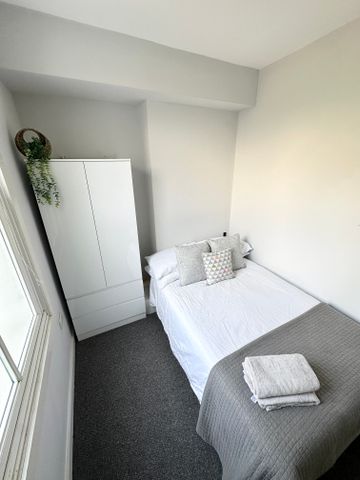Lovely House Share in Brighton Room 1 - Photo 5