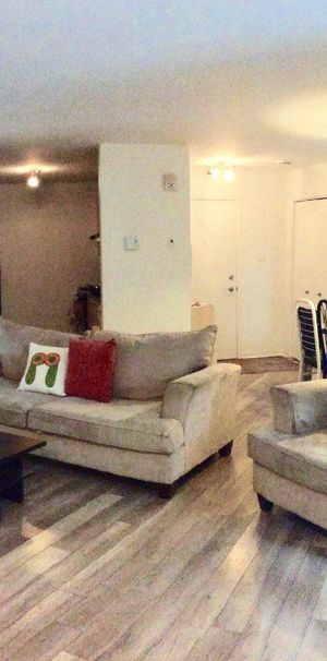 GRAND 51/2 SUR 2 ÉTAGES, 2 S.D.B COMPLÈTES , LOCKER, . TERRASSE - Photo 1