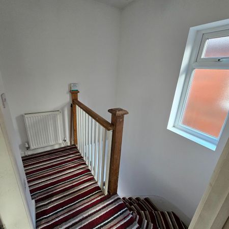 2 bedroom semi-detached house to rent - Photo 4