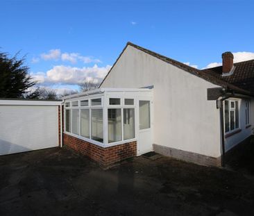 2 bedroom detached bungalow to rent - Photo 2