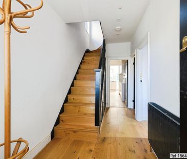 Detached in Colston Avenue , Carshalton, SM5 2NU - Photo 3